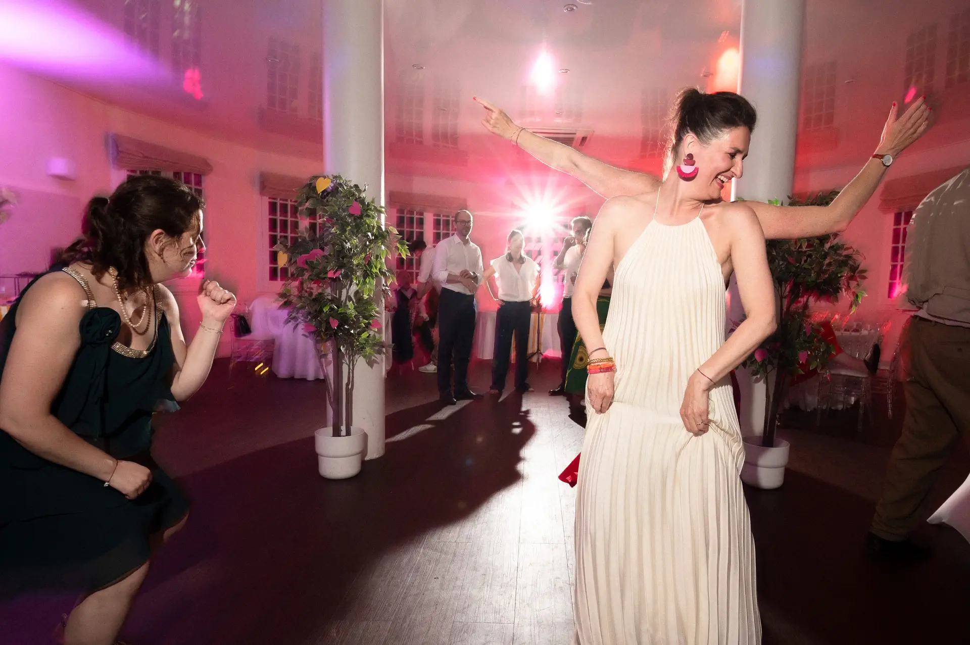 Marion et Thomas - 13-06-2025-457 la mariée danse