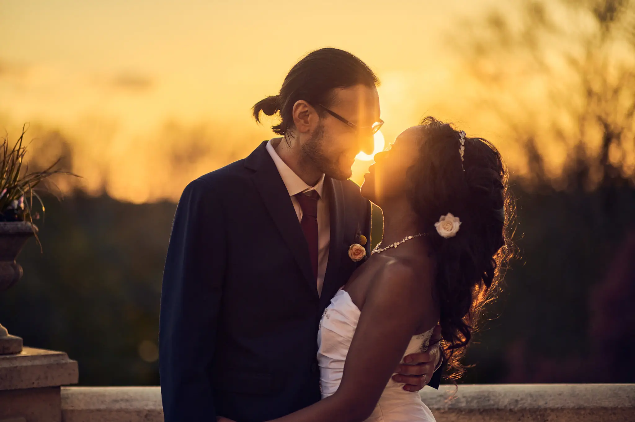 coucher de soleil mariage au château de la tour
